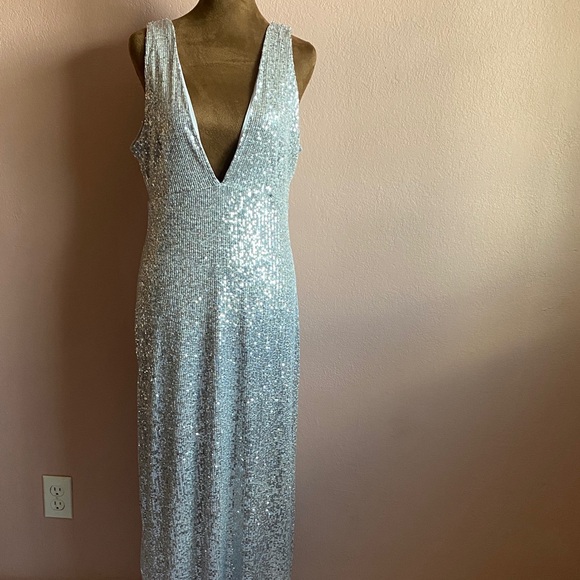 Abercrombie & Fitch Shimmering Silver Backless Dress - Picture 1 of 10